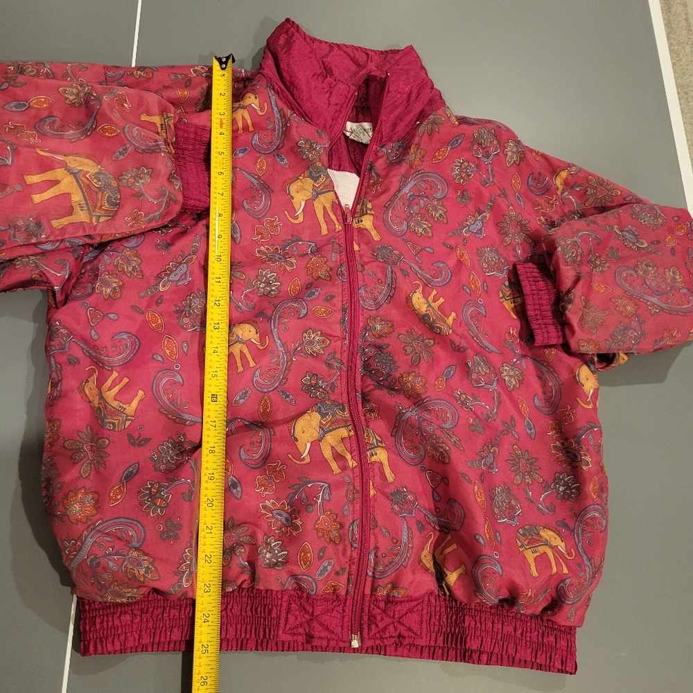 MAROON INDIAN AND PASELY PATTERN WINDBREAKER